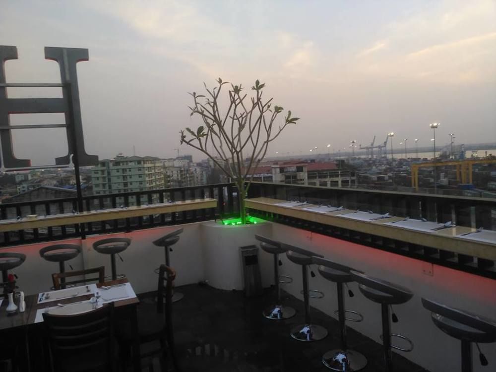 Hotel Royal King 仰光 外观 照片